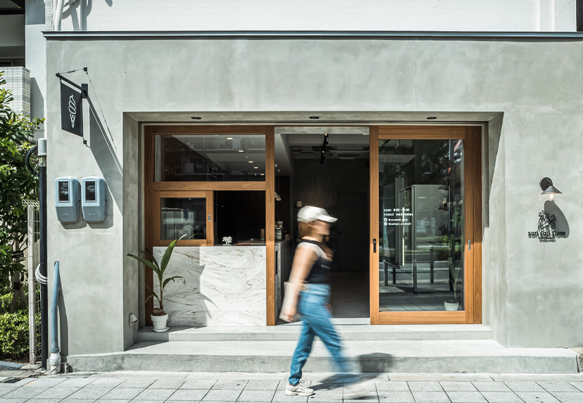 直営店 sari sari store 外観